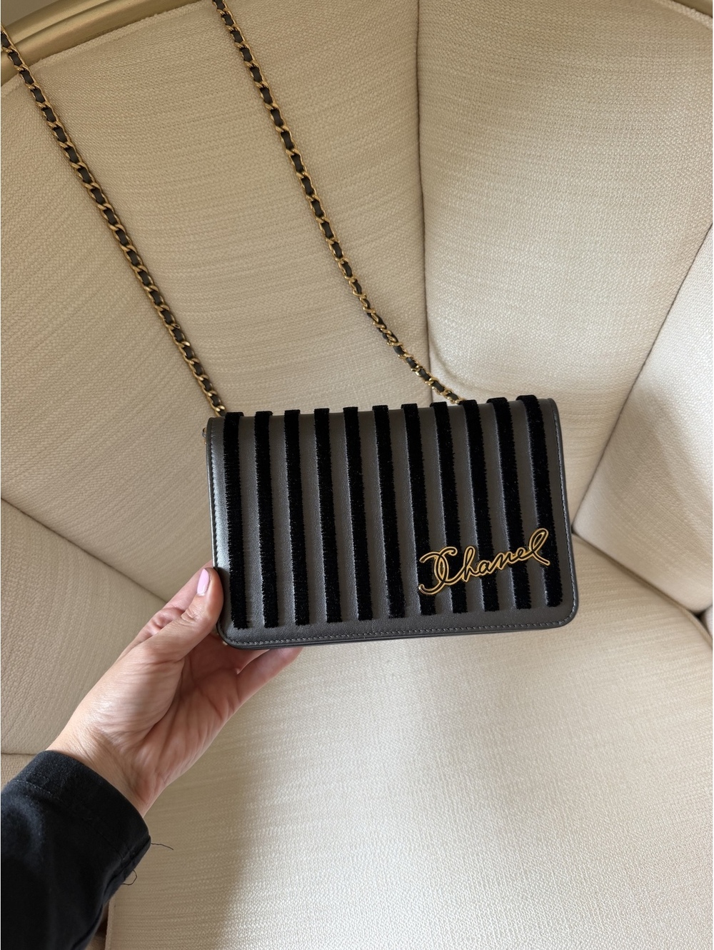 Chanel CC Script Logo Chain Wallet